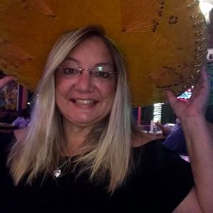 Meet your Posher, Becky